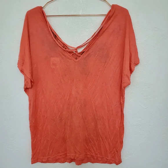 VANITY | NWT V Neck Coral Aztec Ikat Print Large - Picture 3 of 5